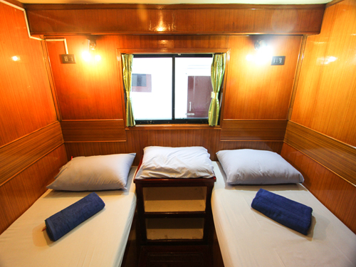 Manta Queen 1 Twin Bed Cabin